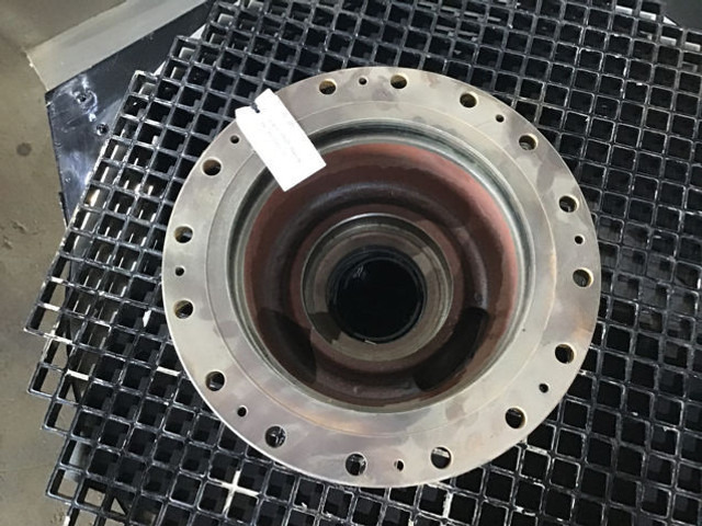 Liebherr Output Shaft Housing - Hidraulică: Foto 3 Liebherr Output Shaft Housing - Hidraulică: Foto 3