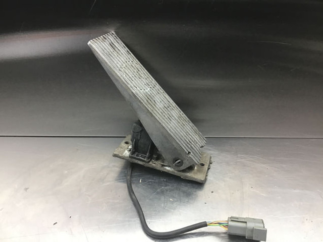 Liebherr Pedal - Pedala: Foto 2 Liebherr Pedal - Pedala: Foto 2