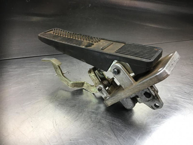 Liebherr Pedal - Pedala: Foto 2 Liebherr Pedal - Pedala: Foto 2