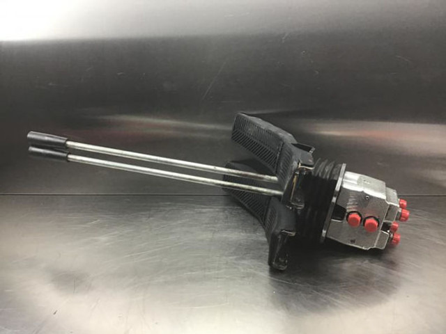 Liebherr Pilot Control Unit Complete - Schimbător de viteze: Foto 4 Liebherr Pilot Control Unit Complete - Schimbător de viteze: Foto 4