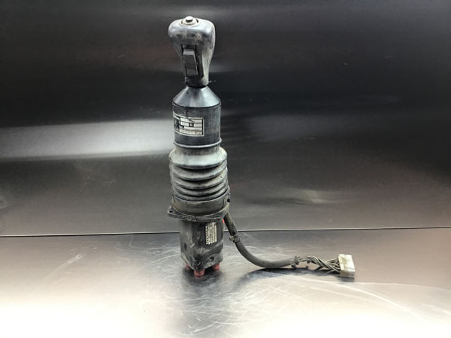 Liebherr Pilot Control Unit - Schimbător de viteze: Foto 1 Liebherr Pilot Control Unit - Schimbător de viteze: Foto 1