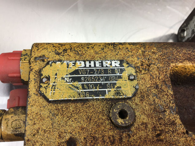 Liebherr Pilot Control Unit - Pedala: Foto 4 Liebherr Pilot Control Unit - Pedala: Foto 4