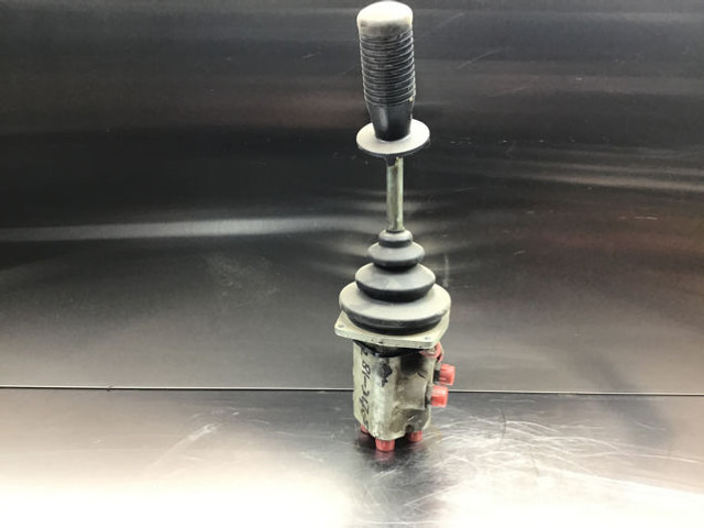 Liebherr Pilot Control Unit - Schimbător de viteze: Foto 2 Liebherr Pilot Control Unit - Schimbător de viteze: Foto 2