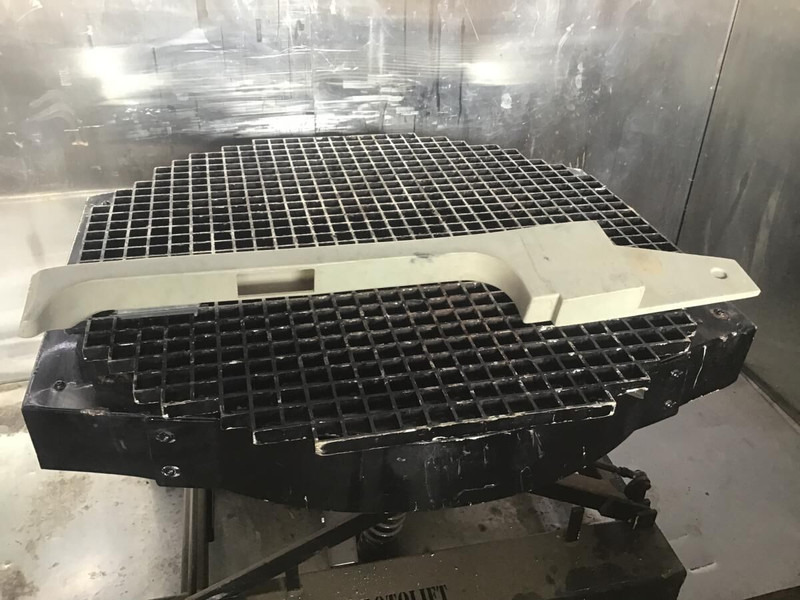 Liebherr R914STD / R914HDSL / R914B / R914 EW / R904 / R924 B / R934 / R934B / R954B / R964B / R974B / R974 - Conductă admisie: Foto 3 Liebherr R914STD / R914HDSL / R914B / R914 EW / R904 / R924 B / R934 / R934B / R954B / R964B / R974B / R974 - Conductă admisie: Foto 3