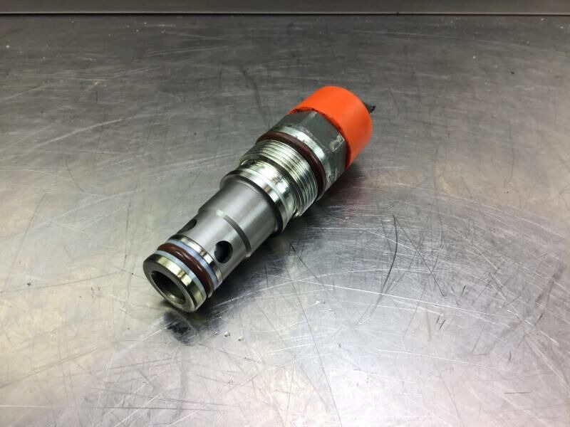 Liebherr R926 COMP / R926 K-LC / R922 Li / R922 LC / R926 LC / R922 NLC / R922 SLC / R922 XLC / R926 CL / R926 NLC / R926 SLC / R926 WLC - Supapă: Foto 3 Liebherr R926 COMP / R926 K-LC / R922 Li / R922 LC / R926 LC / R922 NLC / R922 SLC / R922 XLC / R926 CL / R926 NLC / R926 SLC / R926 WLC - Supapă: Foto 3