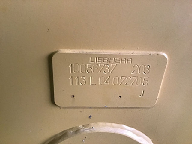 Liebherr Stick 2,7 M - Caroserie și exterior: Foto 5 Liebherr Stick 2,7 M - Caroserie și exterior: Foto 5