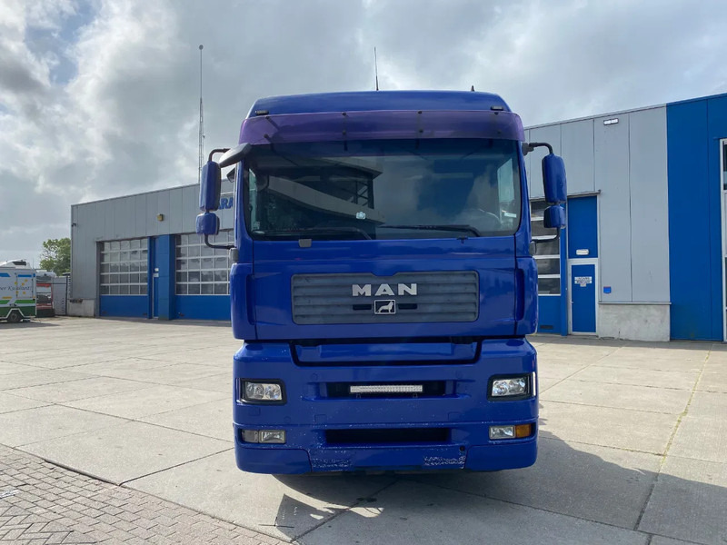 MAN TGA 18.440 / 2x Tank / Manual / Euro-5 - Cap tractor: Foto 2 MAN TGA 18.440 / 2x Tank / Manual / Euro-5 - Cap tractor: Foto 2