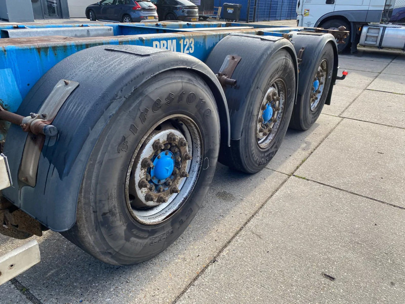 Semiremorcă transport containere/ Swap body Renders Container chassis / Mercedes + Disc / 1x Lift Axle / 1x Extendable: Foto 8