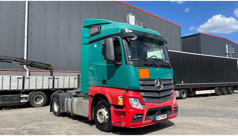 Mercedes-Benz Actros 1845 RETARDER - Cap tractor: Foto 3 Mercedes-Benz Actros 1845 RETARDER - Cap tractor: Foto 3