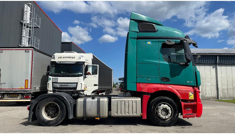 Mercedes-Benz Actros 1845 RETARDER - Cap tractor: Foto 4 Mercedes-Benz Actros 1845 RETARDER - Cap tractor: Foto 4