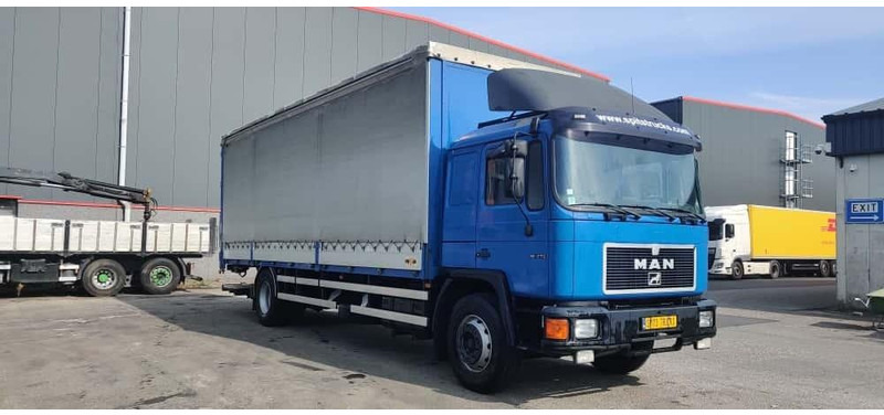 MAN 18.272 Erhel Hydris Lift + Dakspoiler - Camion cu prelată: Foto 3 MAN 18.272 Erhel Hydris Lift + Dakspoiler - Camion cu prelată: Foto 3
