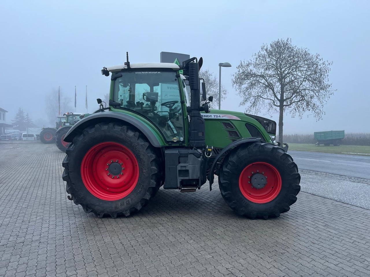 Fendt 724 Vario - Tractor agricol: Foto 3 Fendt 724 Vario - Tractor agricol: Foto 3