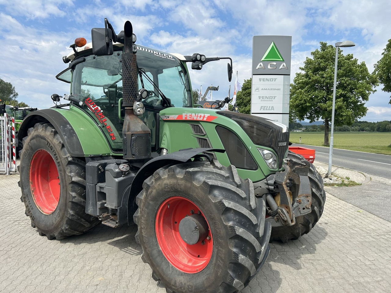 Fendt 724 Vario - Tractor agricol: Foto 1 Fendt 724 Vario - Tractor agricol: Foto 1