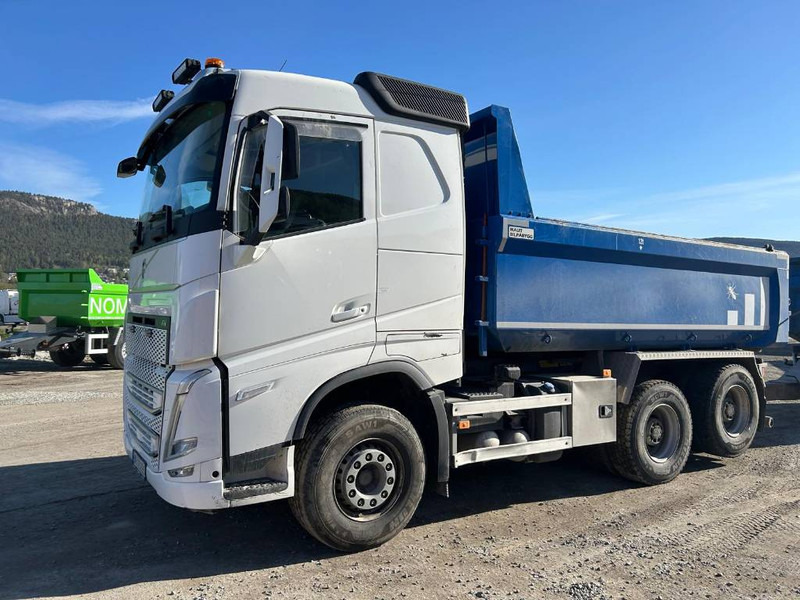 Volvo FH 540 6x4 + Maur trippelkjerre - Camion basculantă: Foto 2 Volvo FH 540 6x4 + Maur trippelkjerre - Camion basculantă: Foto 2