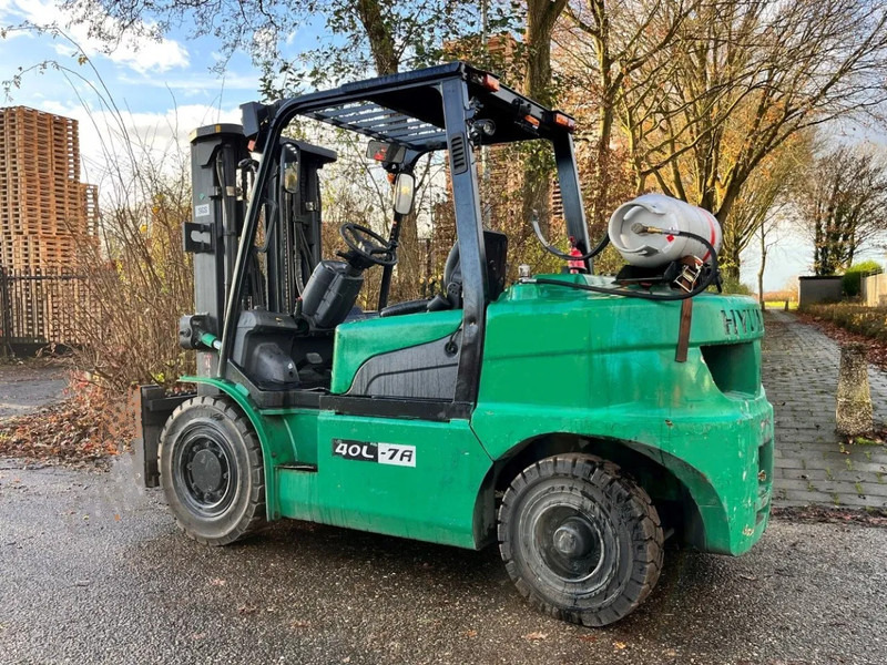 Hyundai 40L-7A - Stivuitor GPL: Foto 1 Hyundai 40L-7A - Stivuitor GPL: Foto 1