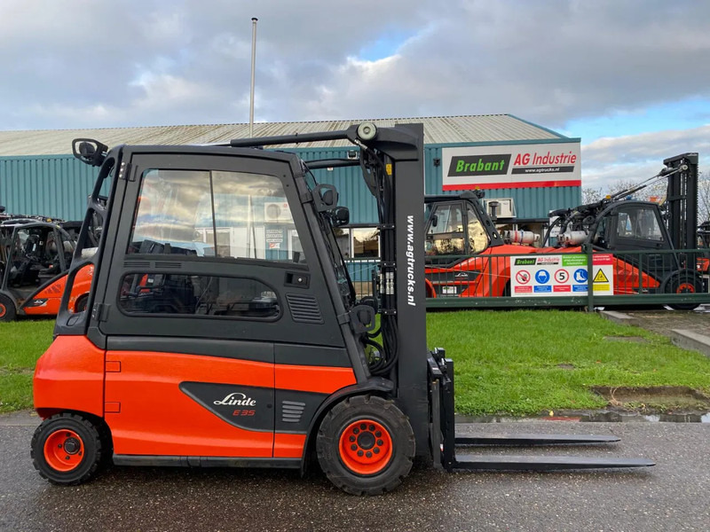 Linde E35L-01 - Electrostivuitor: Foto 1 Linde E35L-01 - Electrostivuitor: Foto 1