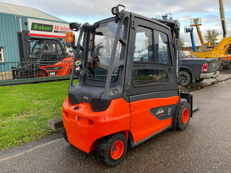Linde E35L-01 - Electrostivuitor: Foto 5 Linde E35L-01 - Electrostivuitor: Foto 5