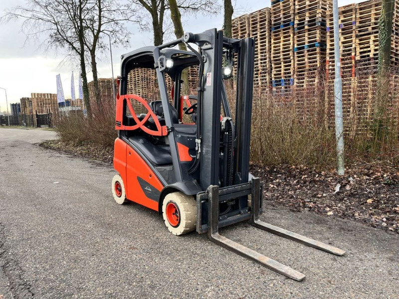 Linde H18T-01 - Stivuitor GPL: Foto 3 Linde H18T-01 - Stivuitor GPL: Foto 3