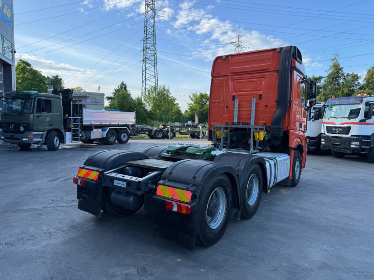 MERCEDES Actros 3358 6x4 120T - Cap tractor: Foto 5 MERCEDES Actros 3358 6x4 120T - Cap tractor: Foto 5