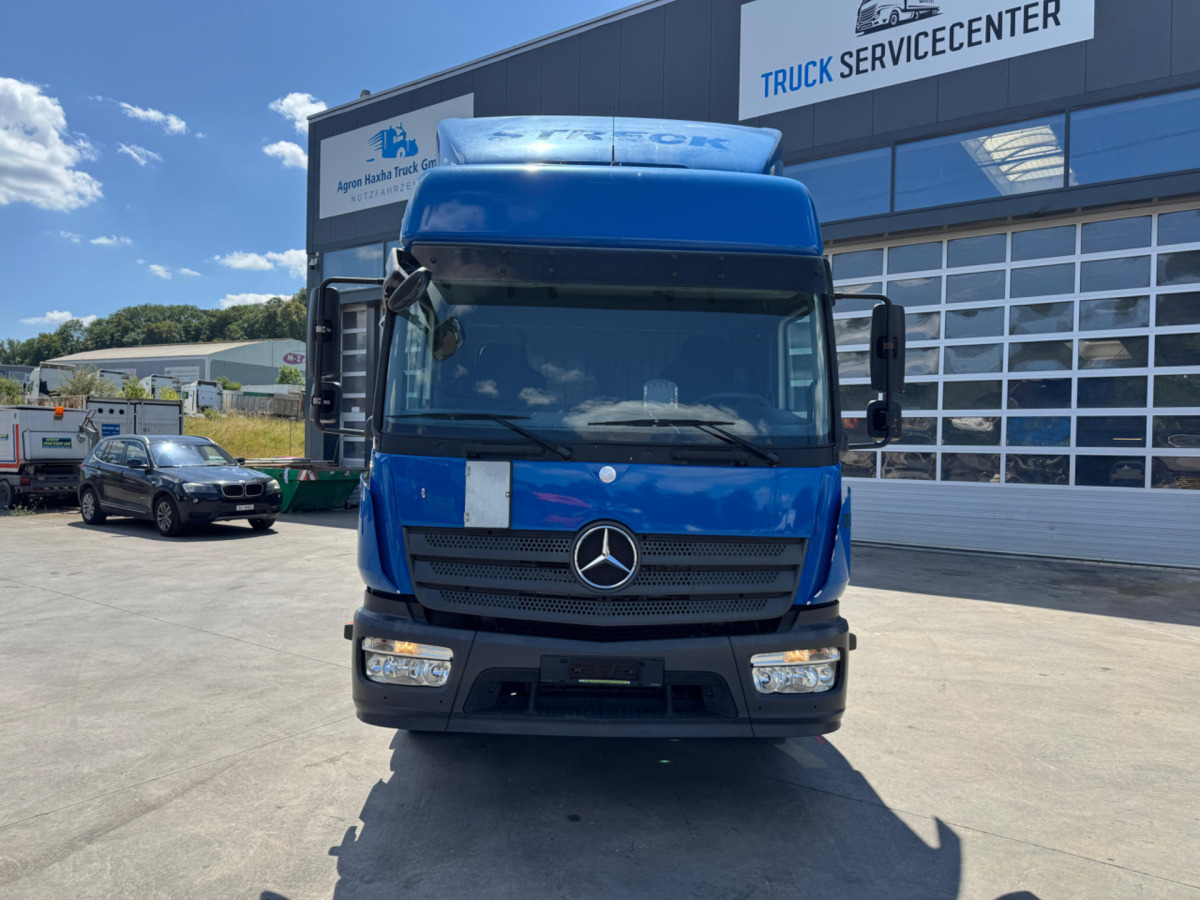 MERCEDES Atego 1330 4x2 - Cap tractor: Foto 2 MERCEDES Atego 1330 4x2 - Cap tractor: Foto 2