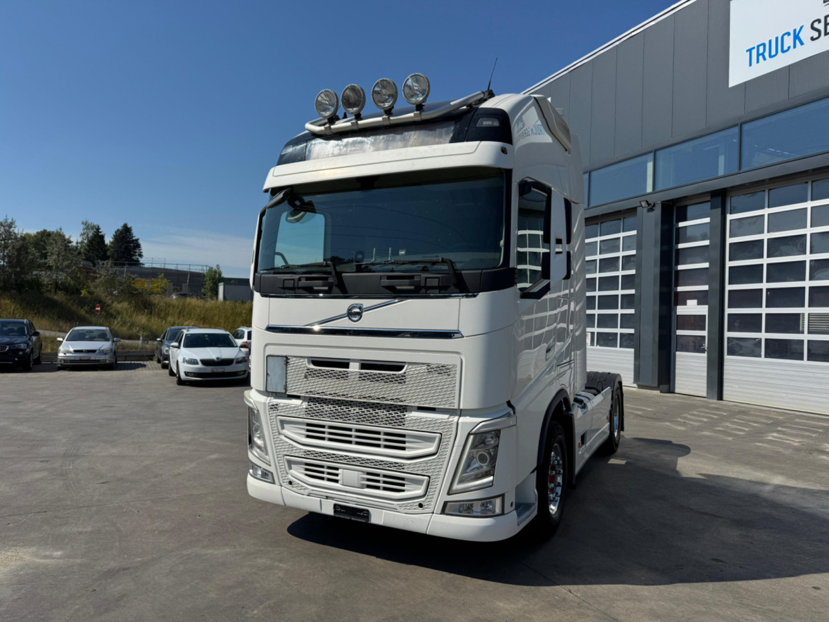 VOLVO FH-460 4x2 XXL - Cap tractor: Foto 1 VOLVO FH-460 4x2 XXL - Cap tractor: Foto 1