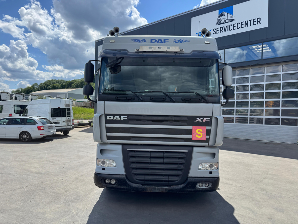DAF XF510 Effer 255-5 6x2 SZM/Pritsche - Camion cu macara: Foto 3 DAF XF510 Effer 255-5 6x2 SZM/Pritsche - Camion cu macara: Foto 3