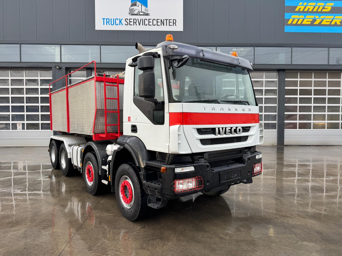 IVECO Trakker 41T410 8x4 Thermo 2 Kammern - Camion basculantă: Foto 4 IVECO Trakker 41T410 8x4 Thermo 2 Kammern - Camion basculantă: Foto 4