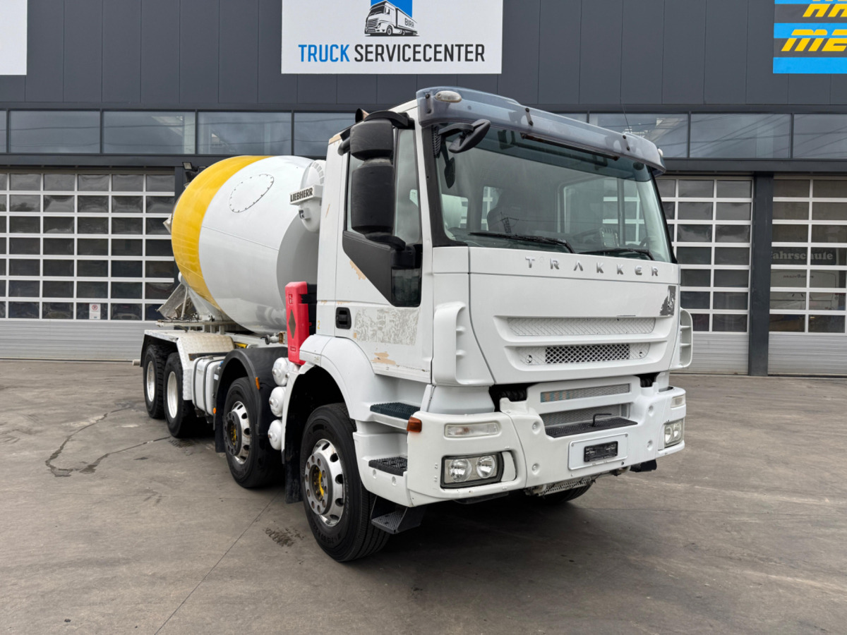 IVECO Trakker 450 8x4 (Liebherr 9m3 2018) - Autobetonieră: Foto 3 IVECO Trakker 450 8x4 (Liebherr 9m3 2018) - Autobetonieră: Foto 3
