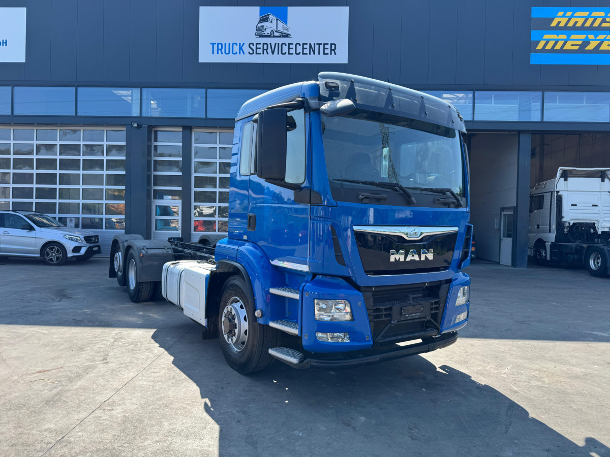 MAN TGS 26.440 6x2/4 Fahrgestell - Camion şasiu: Foto 3 MAN TGS 26.440 6x2/4 Fahrgestell - Camion şasiu: Foto 3