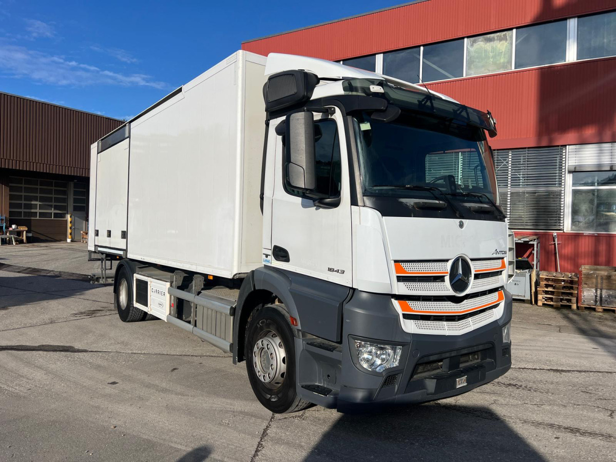 MERCEDES 4x Antos 1843 4x2 Kühler - Camion frigider: Foto 3 MERCEDES 4x Antos 1843 4x2 Kühler - Camion frigider: Foto 3