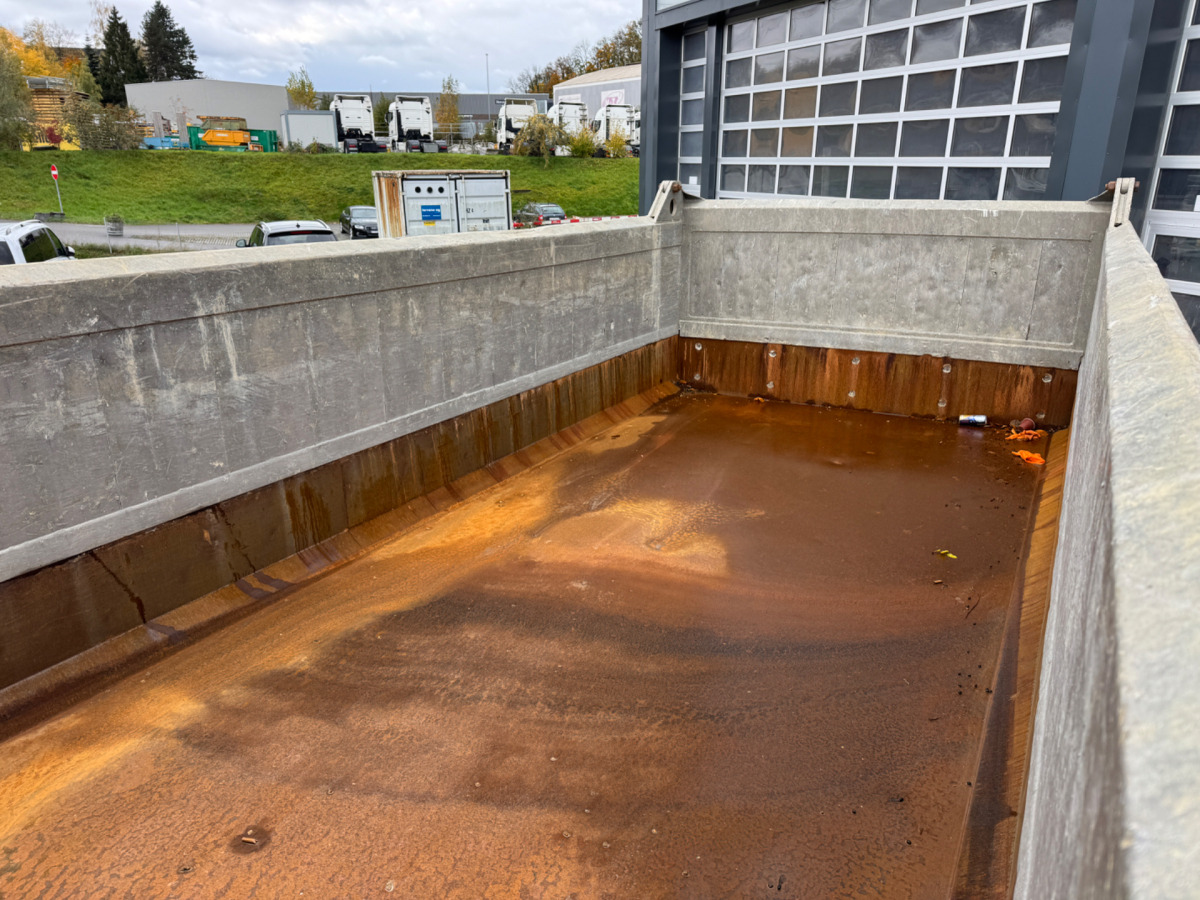 MERCEDES Actros 3248 8x4 Rückwärtskipper - Camion basculantă: Foto 5 MERCEDES Actros 3248 8x4 Rückwärtskipper - Camion basculantă: Foto 5