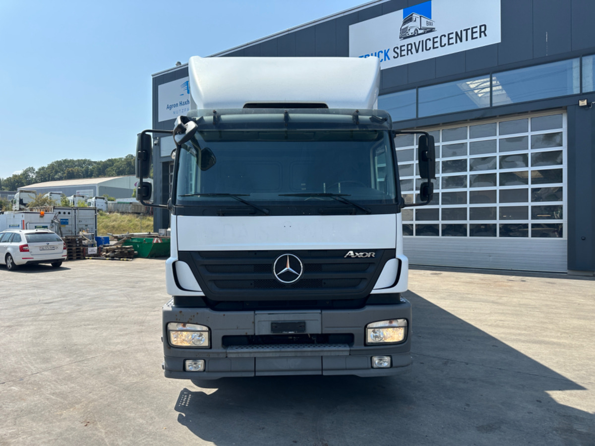 MERCEDES Axor 1833 4x2 Carrier Supra 850 Tiefkühler - Camion frigider: Foto 2 MERCEDES Axor 1833 4x2 Carrier Supra 850 Tiefkühler - Camion frigider: Foto 2