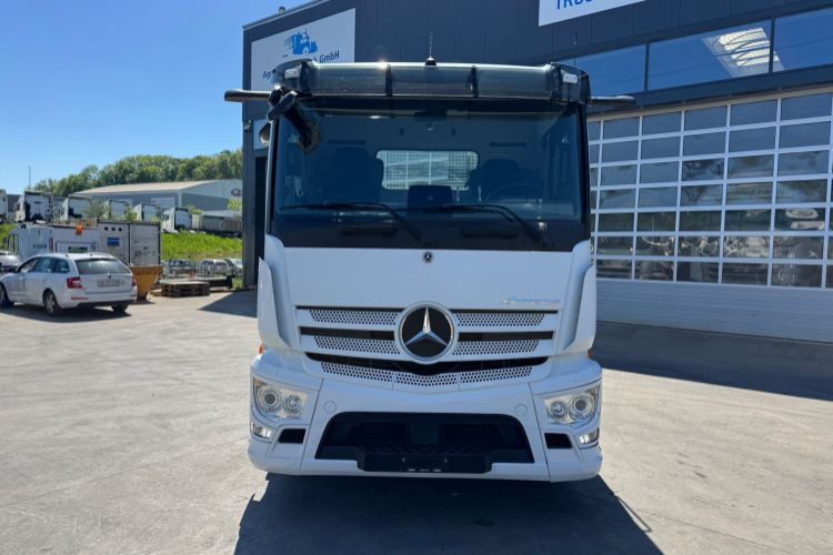 Mercedes-Benz Actros 1843 4x2 Trösch - Camion basculantă: Foto 2 Mercedes-Benz Actros 1843 4x2 Trösch - Camion basculantă: Foto 2