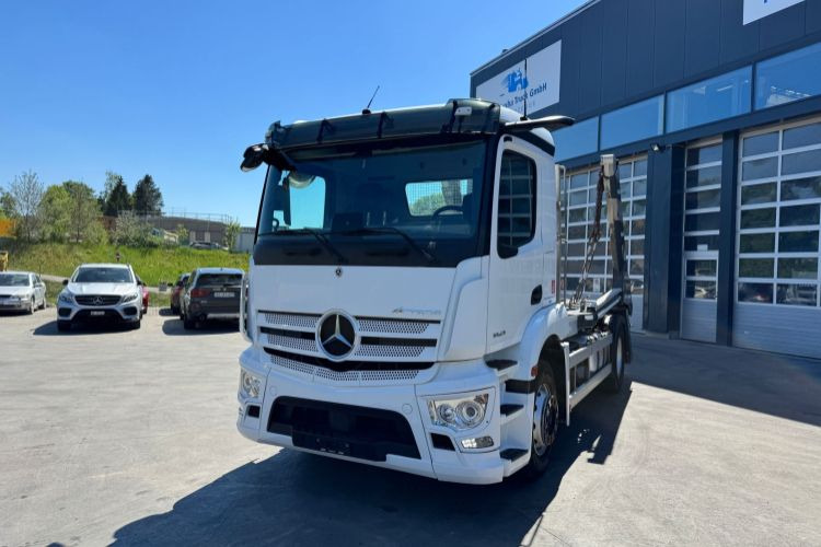 Mercedes-Benz Actros 1843 4x2 Trösch - Camion basculantă: Foto 1 Mercedes-Benz Actros 1843 4x2 Trösch - Camion basculantă: Foto 1