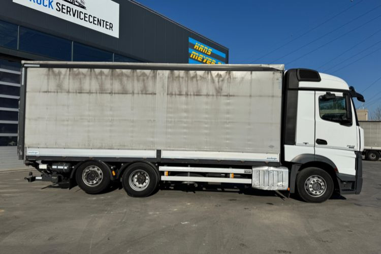 Mercedes-Benz Actros 2545 6x2 - Camion cu prelată: Foto 4 Mercedes-Benz Actros 2545 6x2 - Camion cu prelată: Foto 4