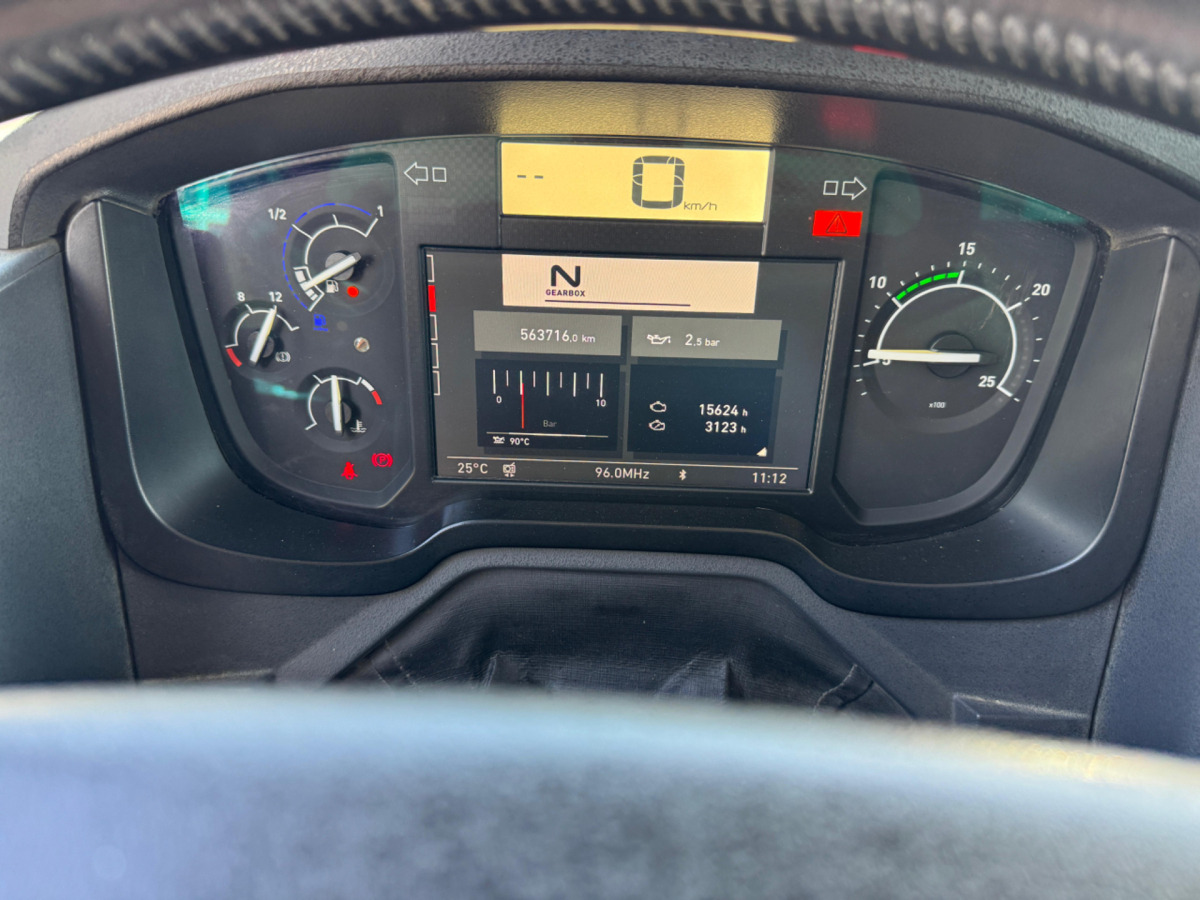 Camion basculantă RENAULT C520 10x4 Kipper: Foto 18