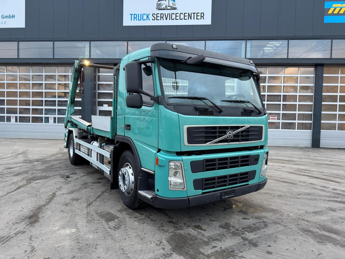 VOLVO FM-400 4x2 UT GIGANT 18T - Camion container de gunoi: Foto 3 VOLVO FM-400 4x2 UT GIGANT 18T - Camion container de gunoi: Foto 3