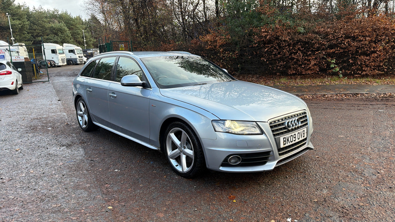 AUDI A4 2.0 TDI 143PS - Mașină break: Foto 1 AUDI A4 2.0 TDI 143PS - Mașină break: Foto 1