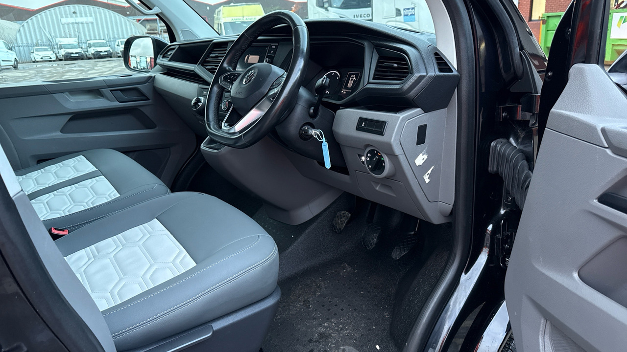 VOLKSWAGEN TRANSPORTER T28 2.0 TDI 110PS HIGHLINE CAMPER VAN - Autorulotă: Foto 5 VOLKSWAGEN TRANSPORTER T28 2.0 TDI 110PS HIGHLINE CAMPER VAN - Autorulotă: Foto 5