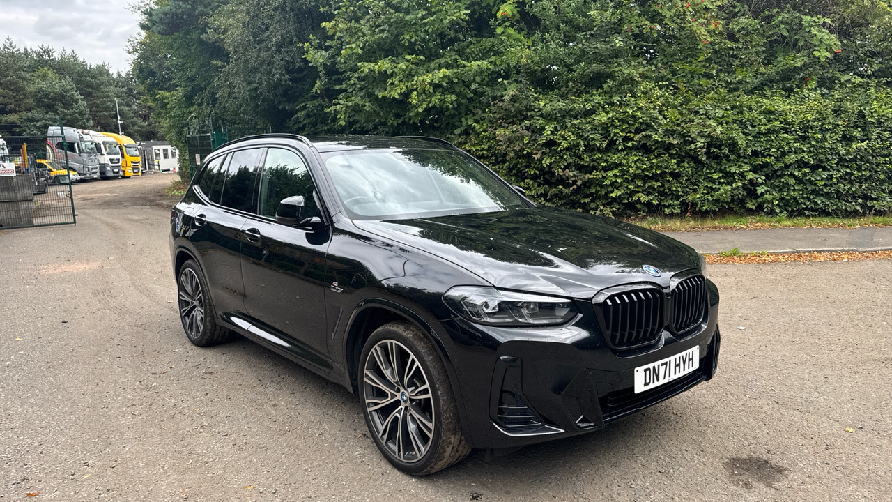 BMW X3 xDrive 30e M Sport - SUV: Foto 1 BMW X3 xDrive 30e M Sport - SUV: Foto 1