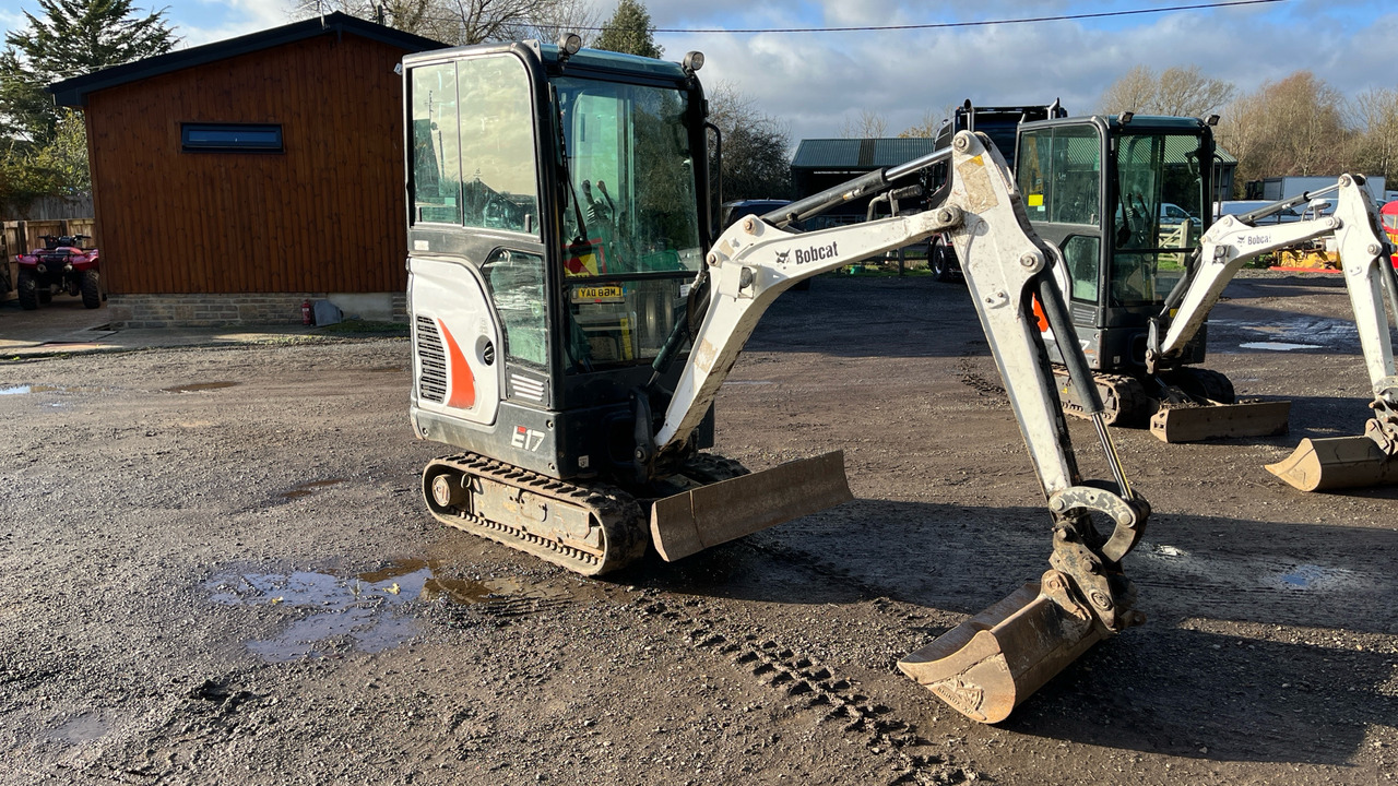 BOBCAT E17 - Mini excavator: Foto 1 BOBCAT E17 - Mini excavator: Foto 1