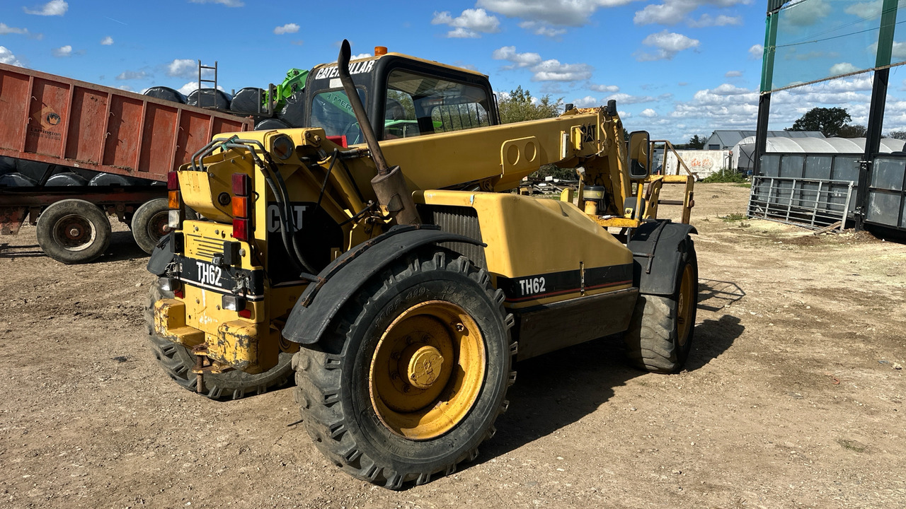 CATERPILLAR TH62 - Stivuitor telescopic: Foto 4 CATERPILLAR TH62 - Stivuitor telescopic: Foto 4
