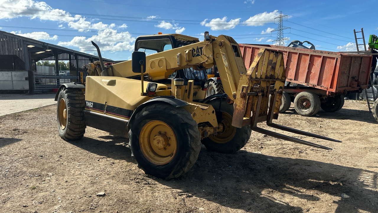 CATERPILLAR TH62 - Stivuitor telescopic: Foto 1 CATERPILLAR TH62 - Stivuitor telescopic: Foto 1