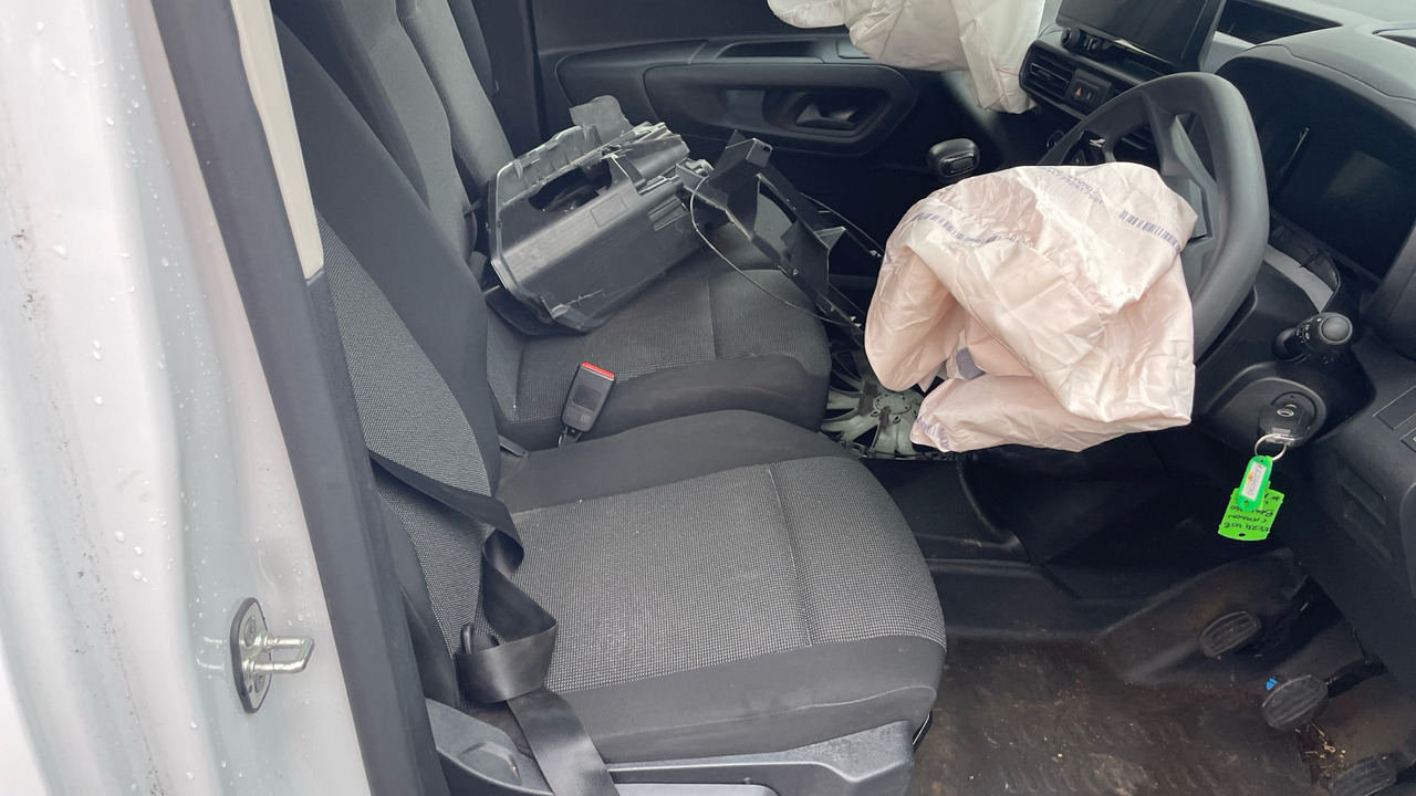 CITROEN BERLINGO 1.5 BLUEHDI100PS - Autoutilitară compactă: Foto 5 CITROEN BERLINGO 1.5 BLUEHDI100PS - Autoutilitară compactă: Foto 5