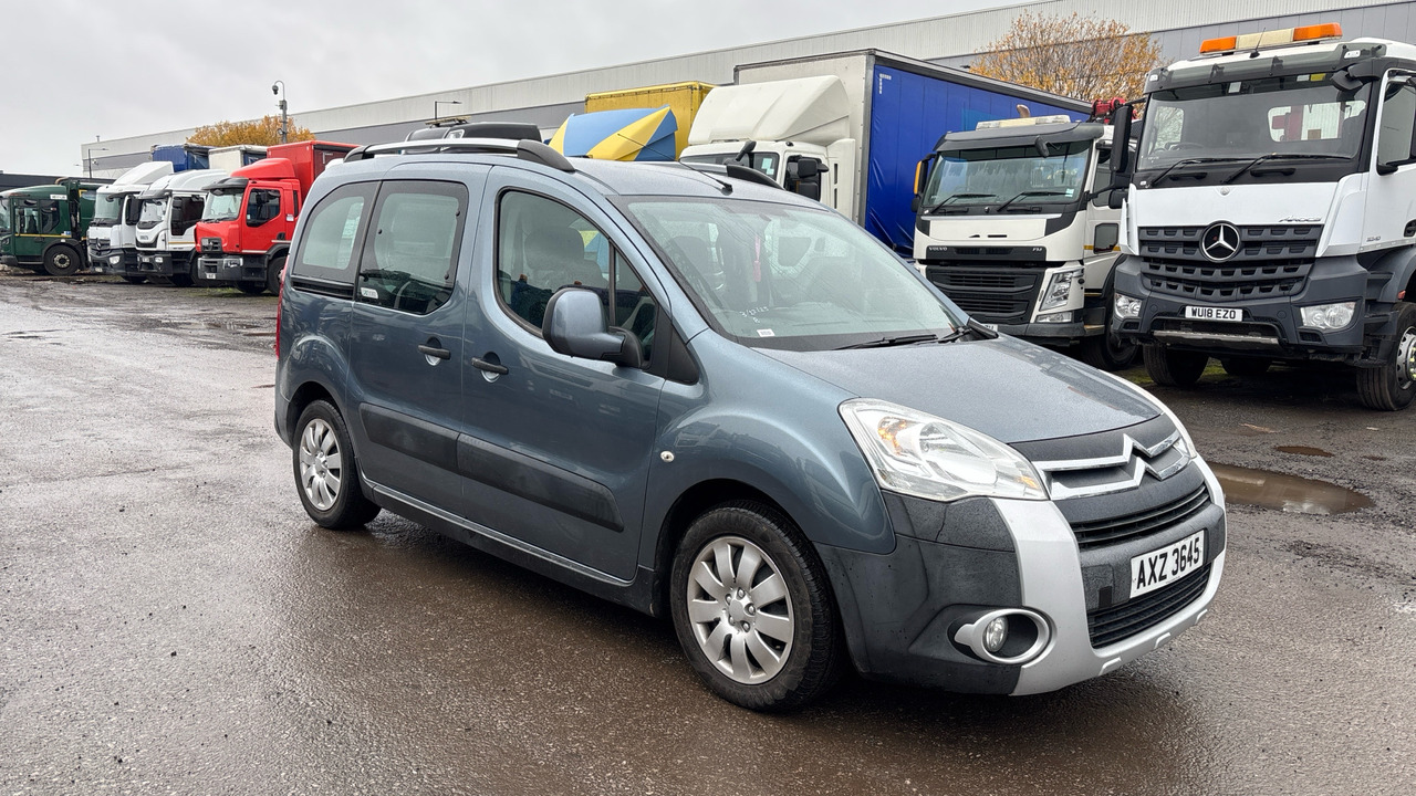 CITROEN BERLINGO MULTISPACE 1.6 HDI 90PS XTR - Automobil: Foto 1 CITROEN BERLINGO MULTISPACE 1.6 HDI 90PS XTR - Automobil: Foto 1