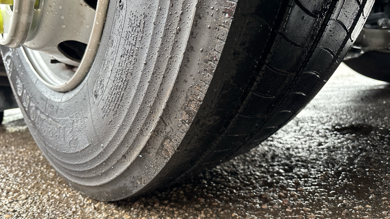 Cap tractor DAF XF  530: Foto 29