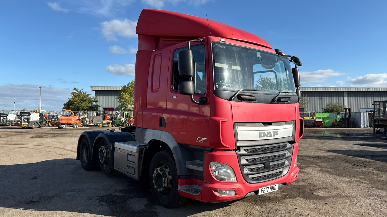 Daf CF 440 - Cap tractor: Foto 1 Daf CF 440 - Cap tractor: Foto 1