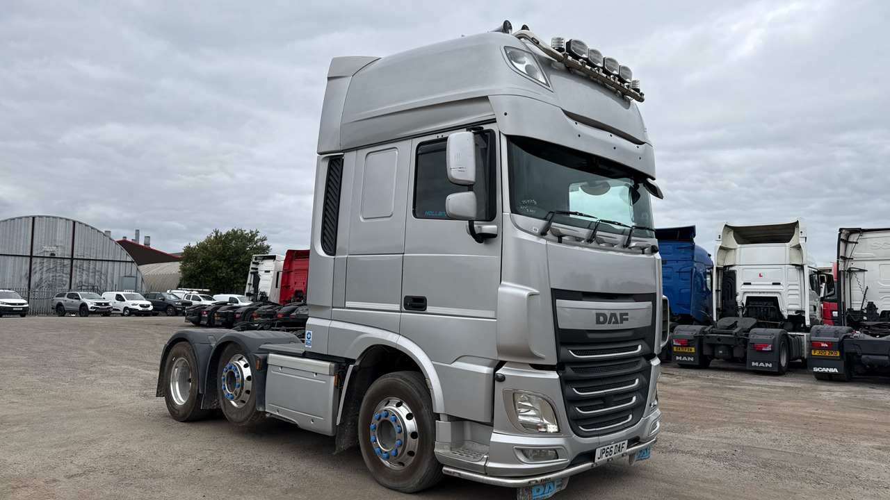 Daf XF 460 - Cap tractor: Foto 1 Daf XF 460 - Cap tractor: Foto 1