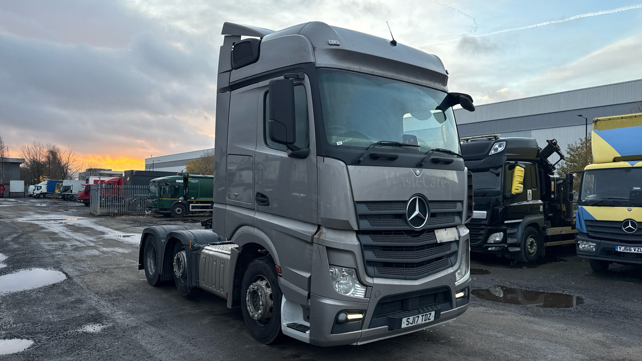 MERCEDES-BENZ ACTROS - Cap tractor: Foto 1 MERCEDES-BENZ ACTROS - Cap tractor: Foto 1