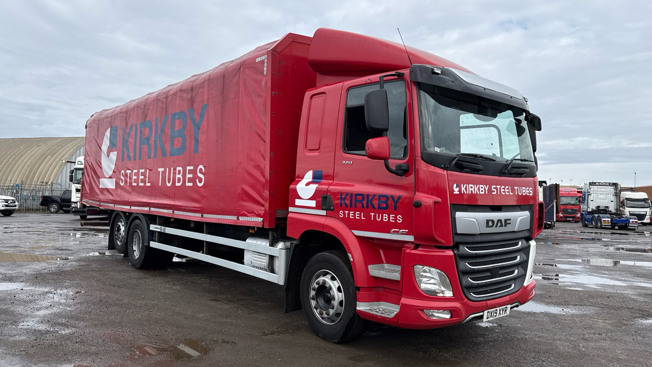 DAF CF 320 - Camion platformă: Foto 1 DAF CF 320 - Camion platformă: Foto 1